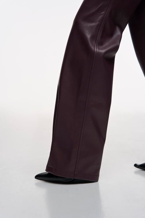 Шкіряний костюм